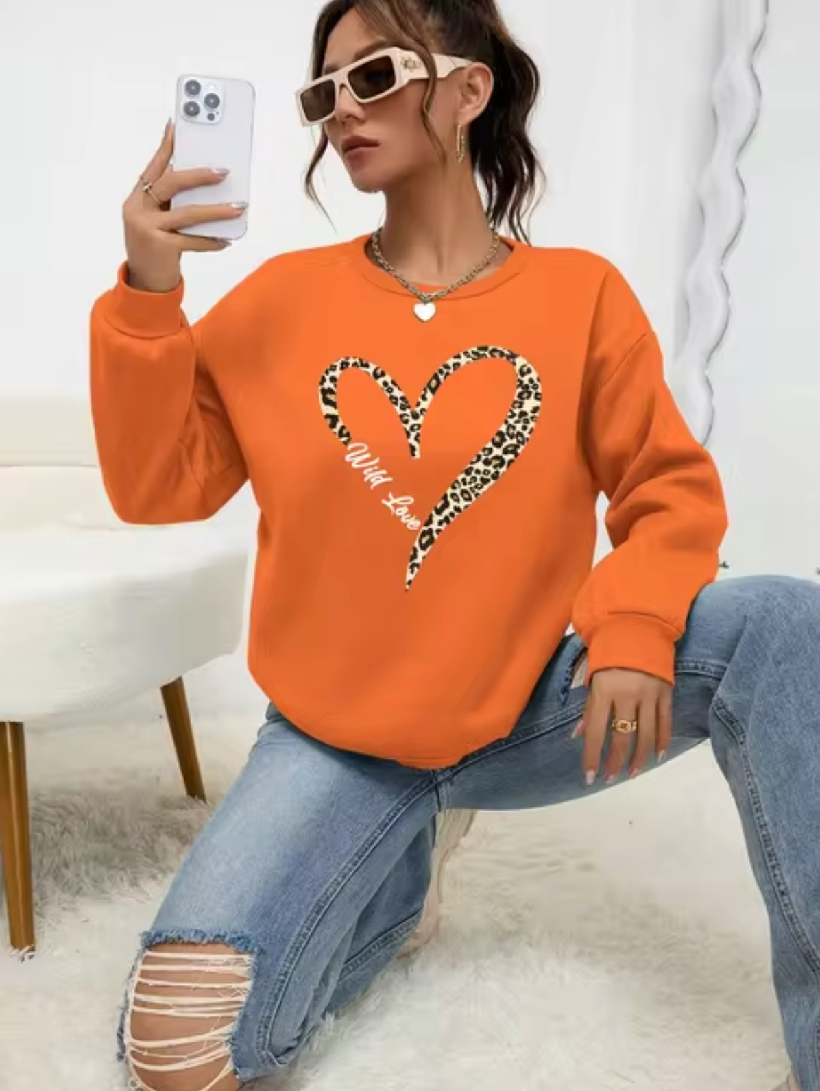 Dindy - batwing sweater with leopard heart print