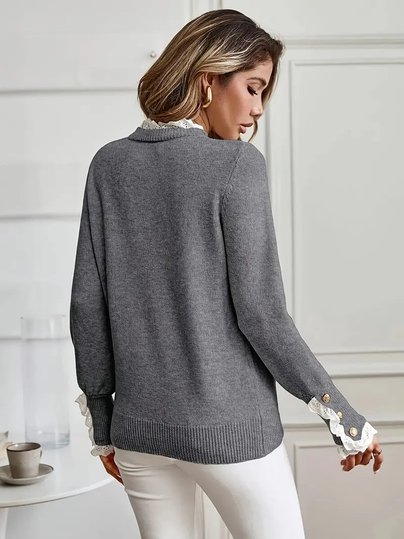 Vandy - sweater with round neckline and ruffles of lace