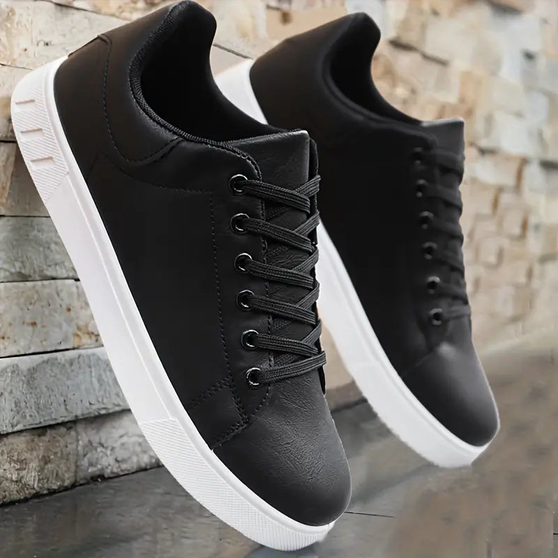 Comfortable men's lace-up shoes with comfortable sole