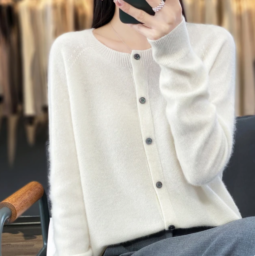 Annika - wool cardigan - soft and stylish wool women's jacket for autumn and winter