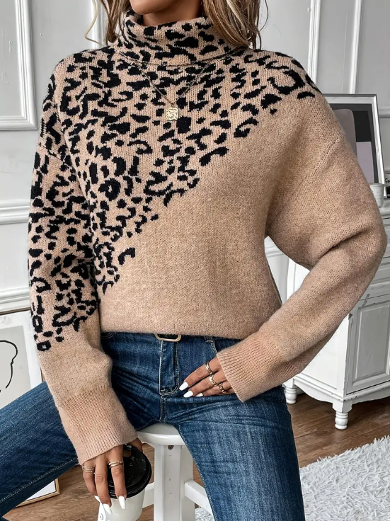 Zoila - knitted sweater with leopard print