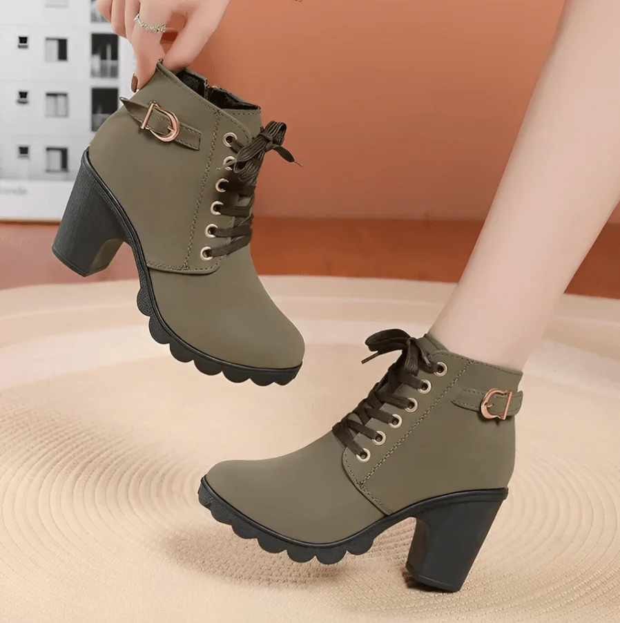 Women's ankle boots with laces