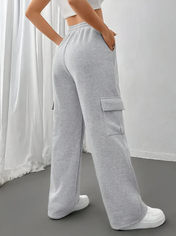 Zora - comfortable and stylish jogging pants with flap pockets