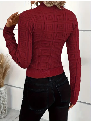 Holga – elegant knitted top with pattern