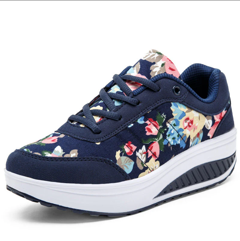 Lovisa – canvas shoes with floral pattern