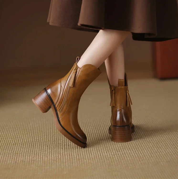 Elegant ladies ankle boots made of genuine leather with block heel