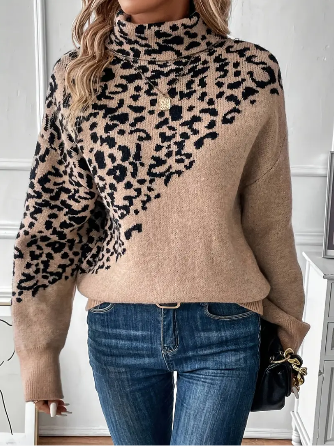 Zoila - knitted sweater with leopard print