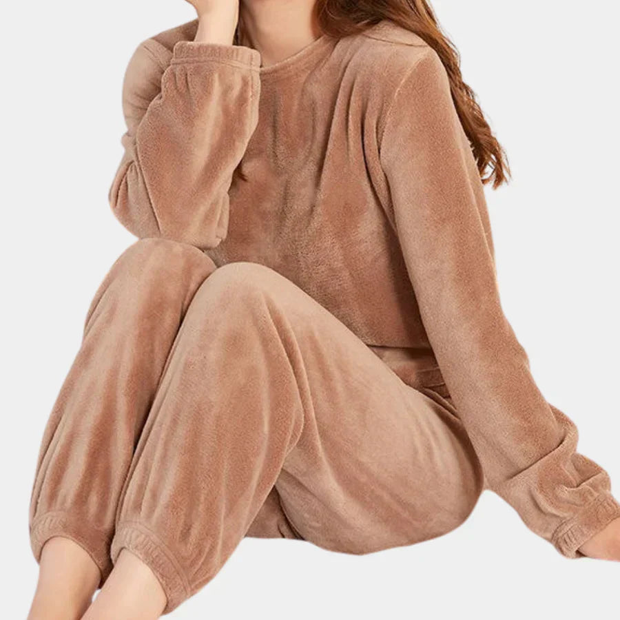 Valerija - luxurious women's pajama set for ultimate comfort