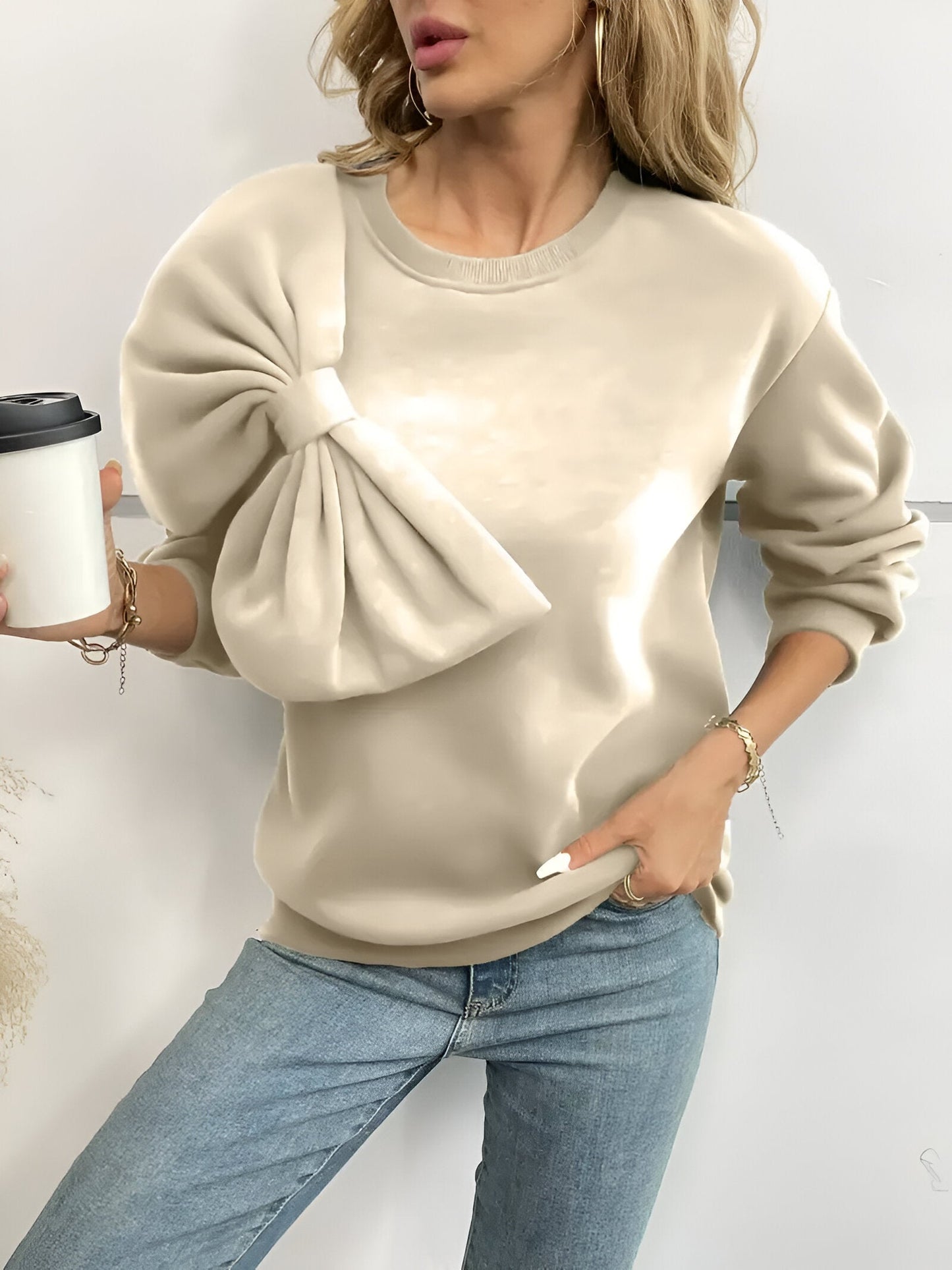 Neysha | stylish sweater with large bow