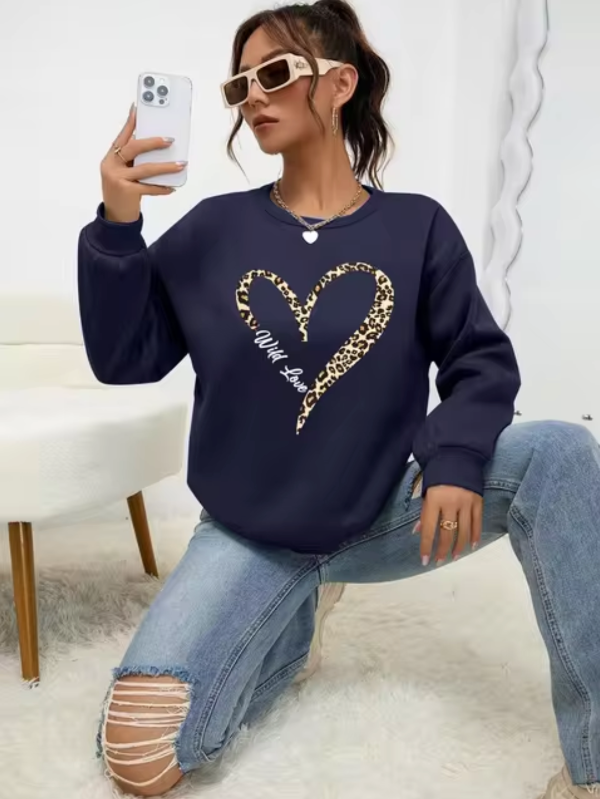 Dindy - batwing sweater with leopard heart print
