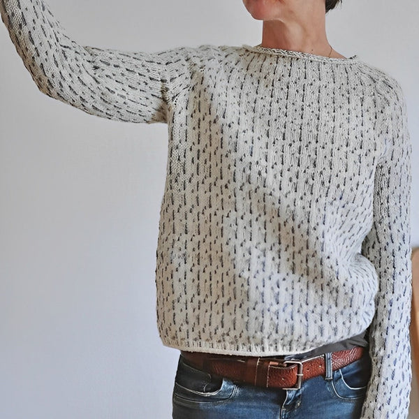 Meret - wide women's sweater with round neck