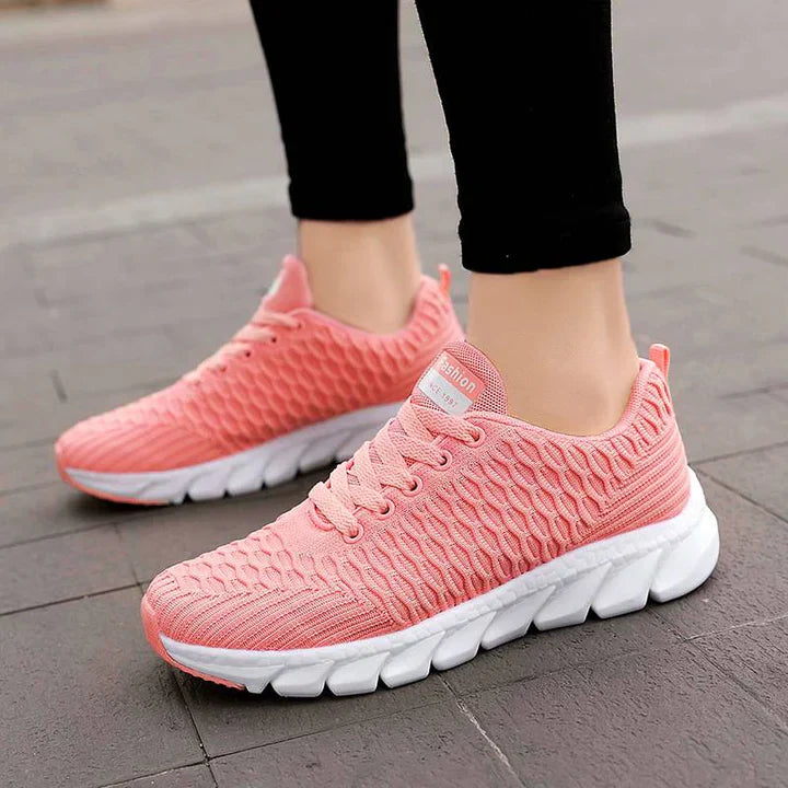 Comfortable women's sneakers with memory foam