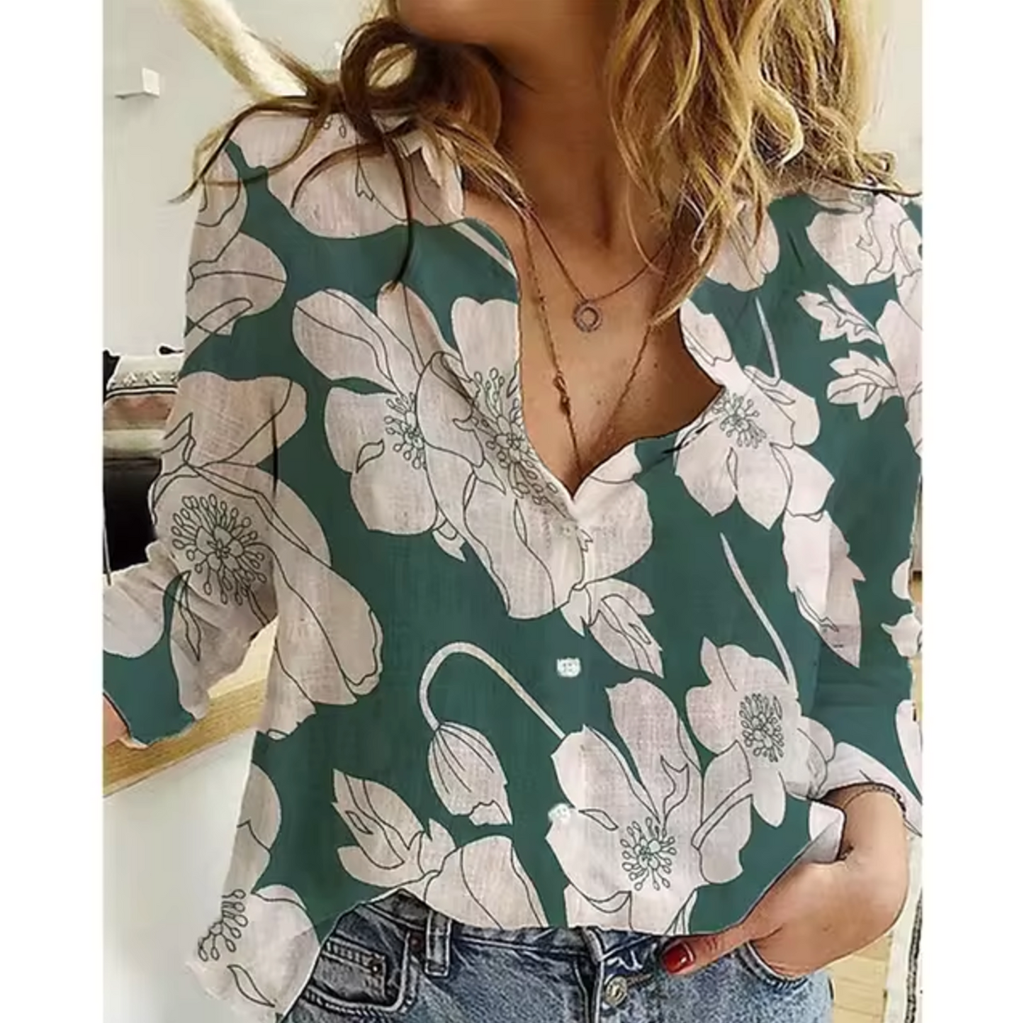 Freesia - blouse with floral design
