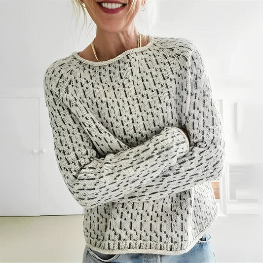 Meret - wide women's sweater with round neck
