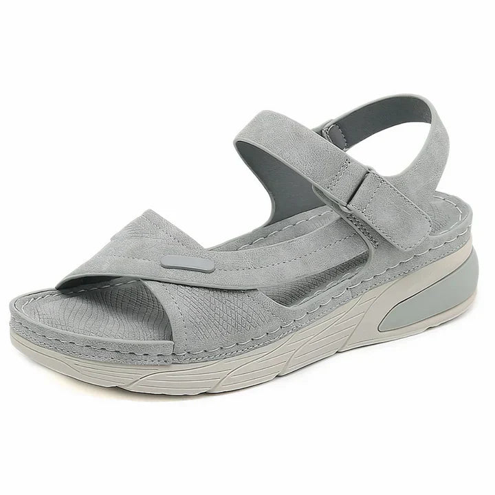 Thyra - comfortable women's sandals for the summer