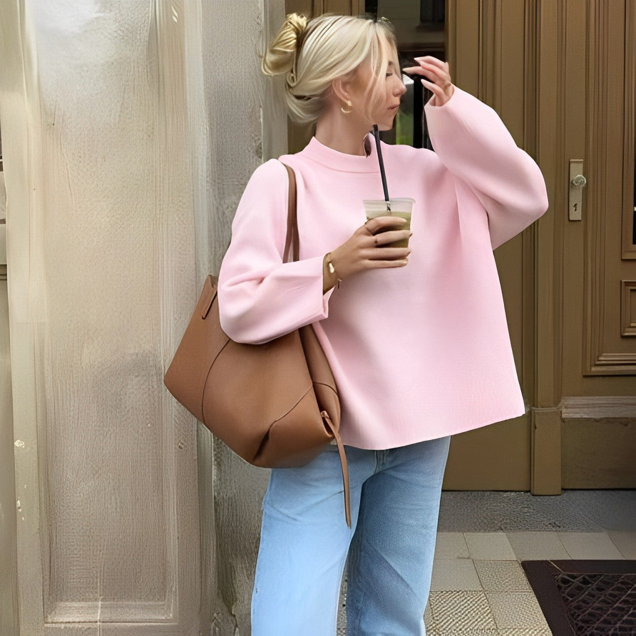 Azuma - long-sleeved jumper with round neckline