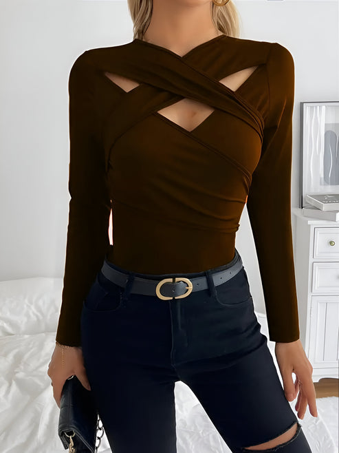 Jera - elegant top with v-neck and long sleeves