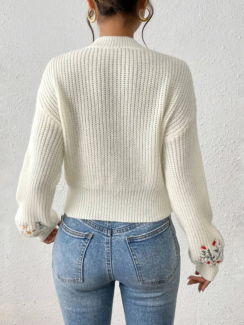 Leyla - knitted sweater with floral embroidery