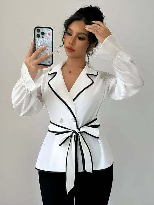 Hollye - timeless elegance with a modern twist