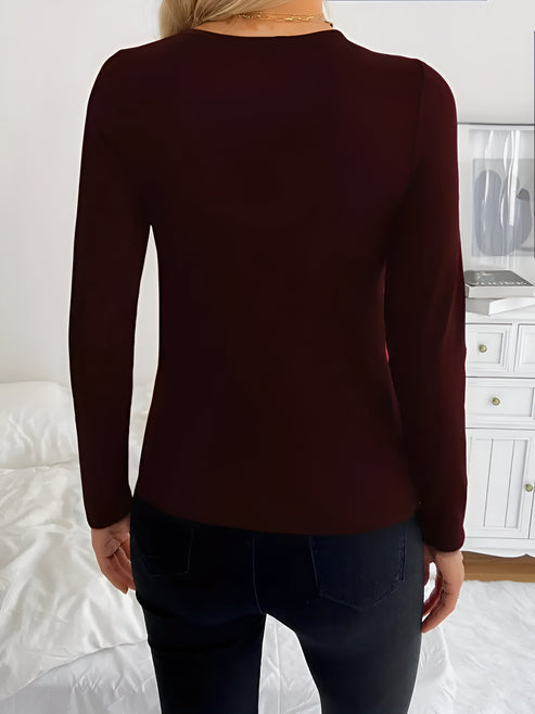 Jera - elegant top with v-neck and long sleeves