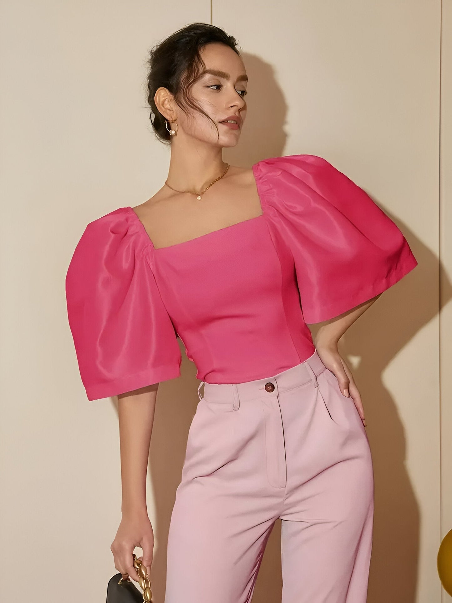 Renatta | elegant slim blouse with square neckline