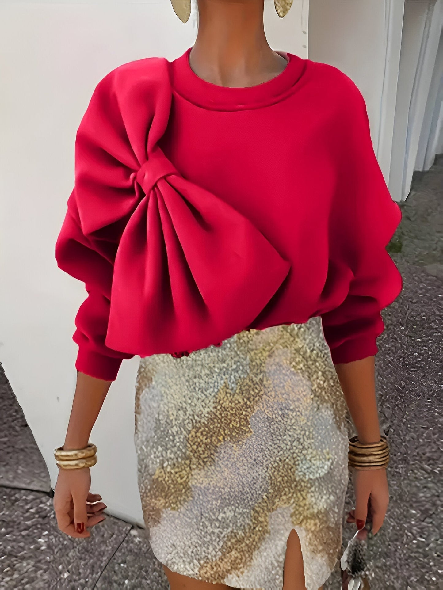 Neysha | stylish sweater with large bow