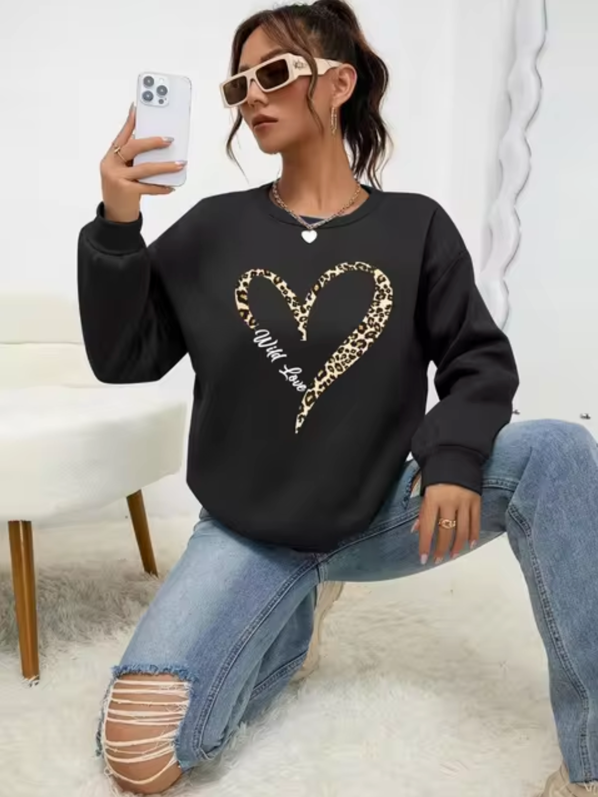Dindy - batwing sweater with leopard heart print