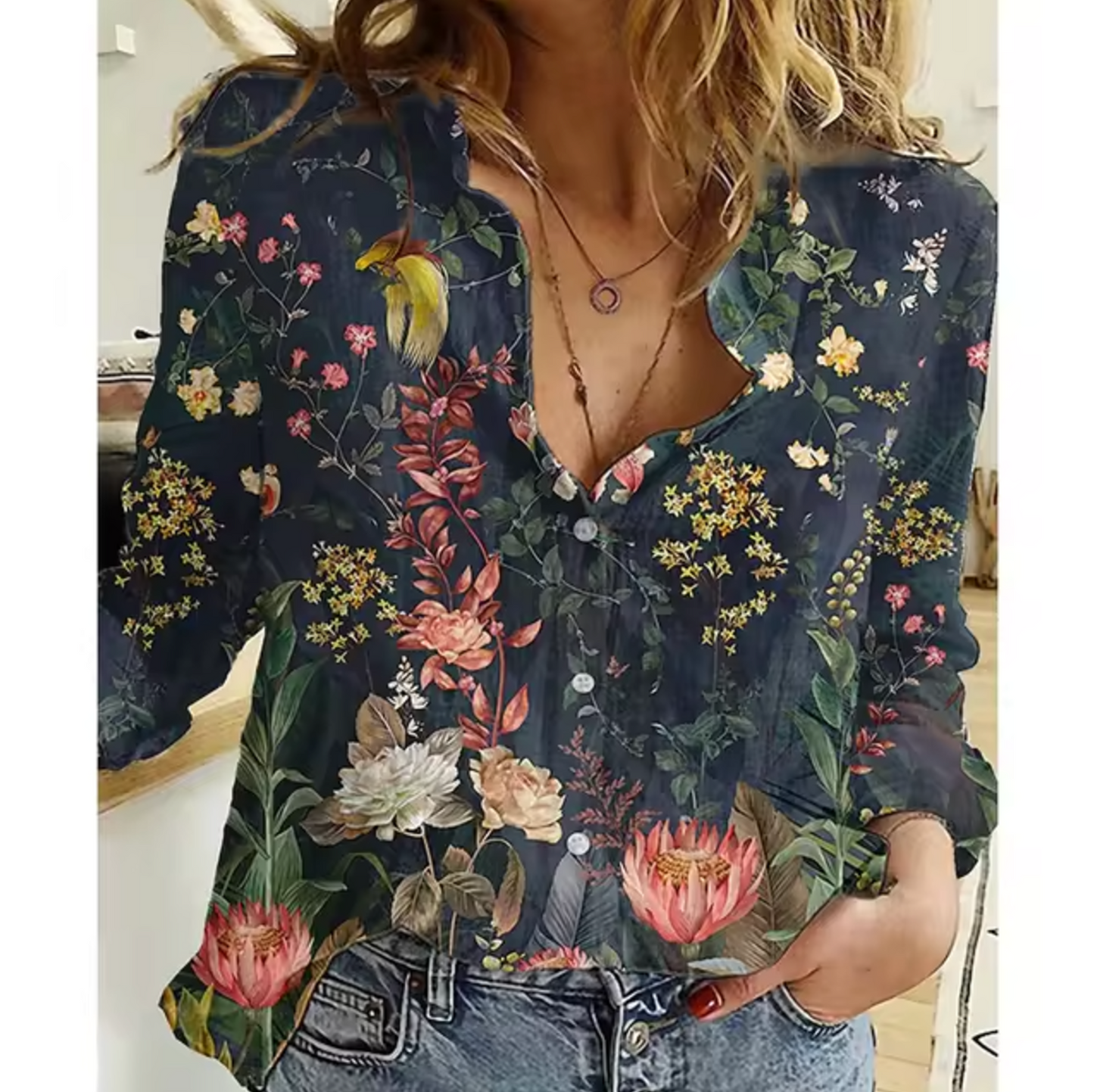 Freesia - blouse with floral design