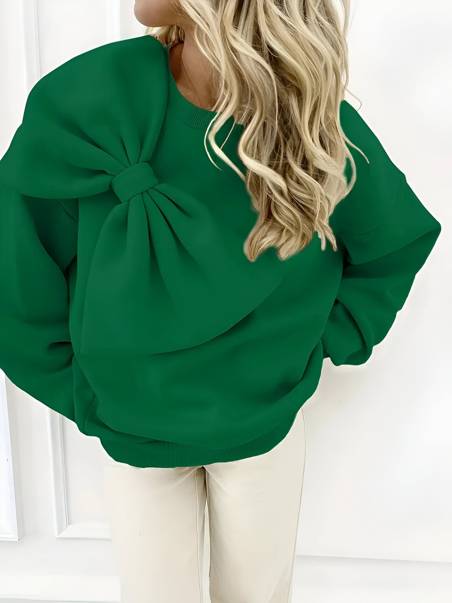 Neysha | stylish sweater with large bow