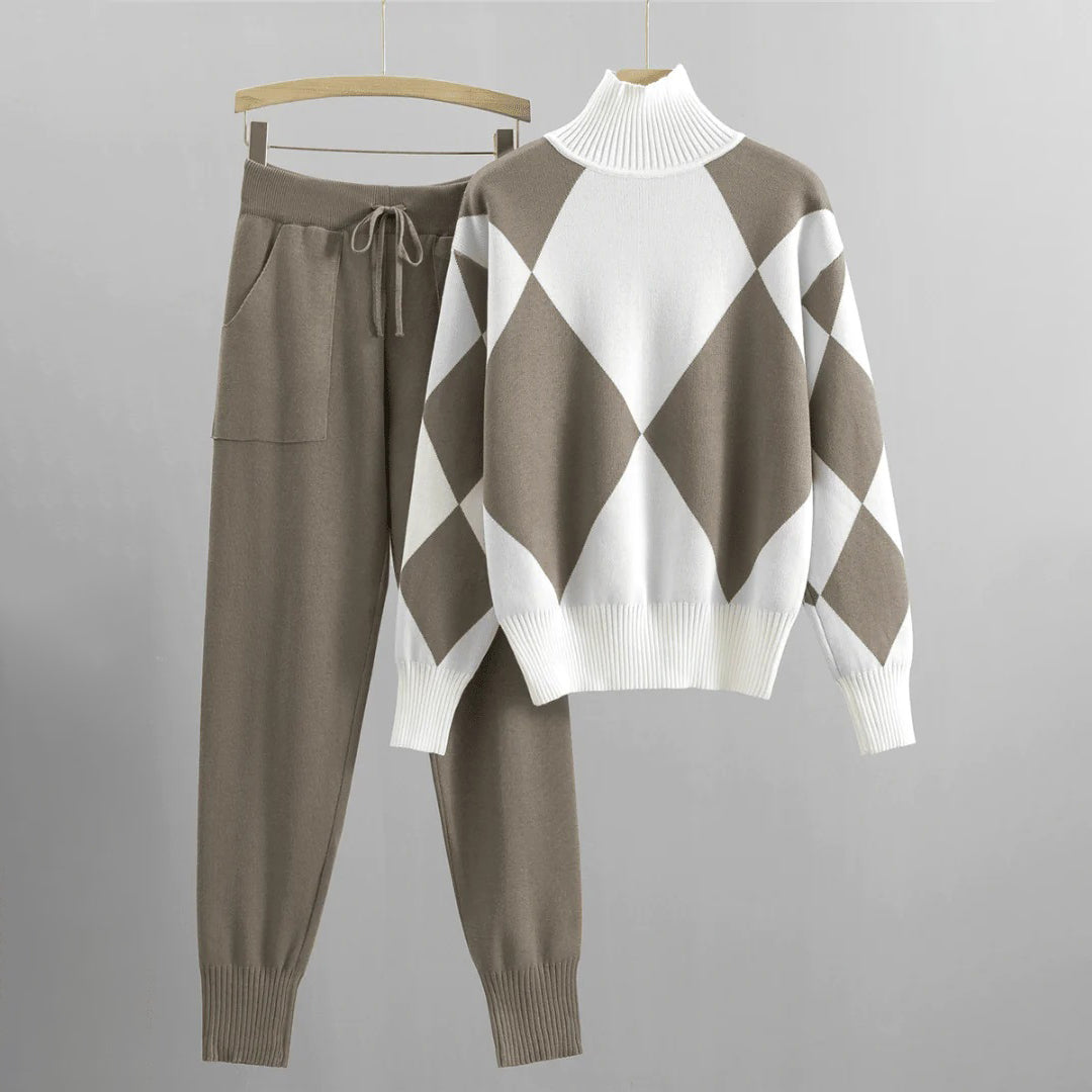 Maryana - cozy sweater and pants for a stylish look