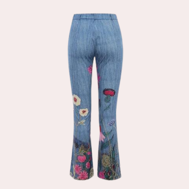 Rosmunda - trendy flared women's jeans with fashionable buttons