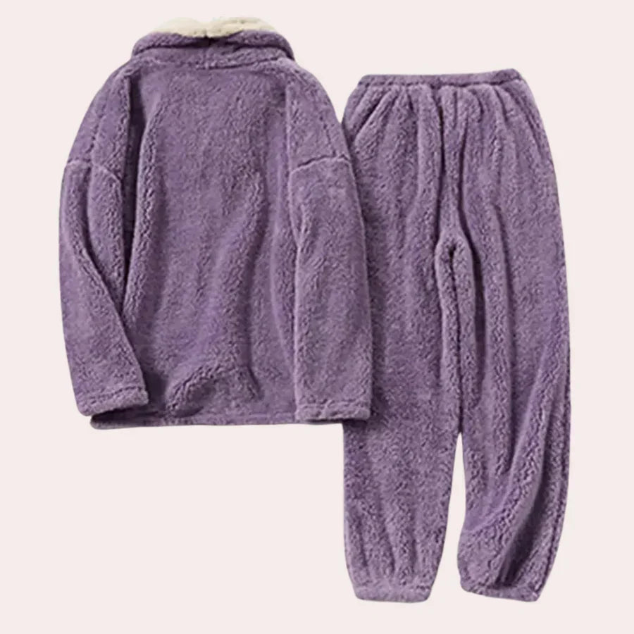 Luxurious and cozy pajama set for women for ultimate comfort