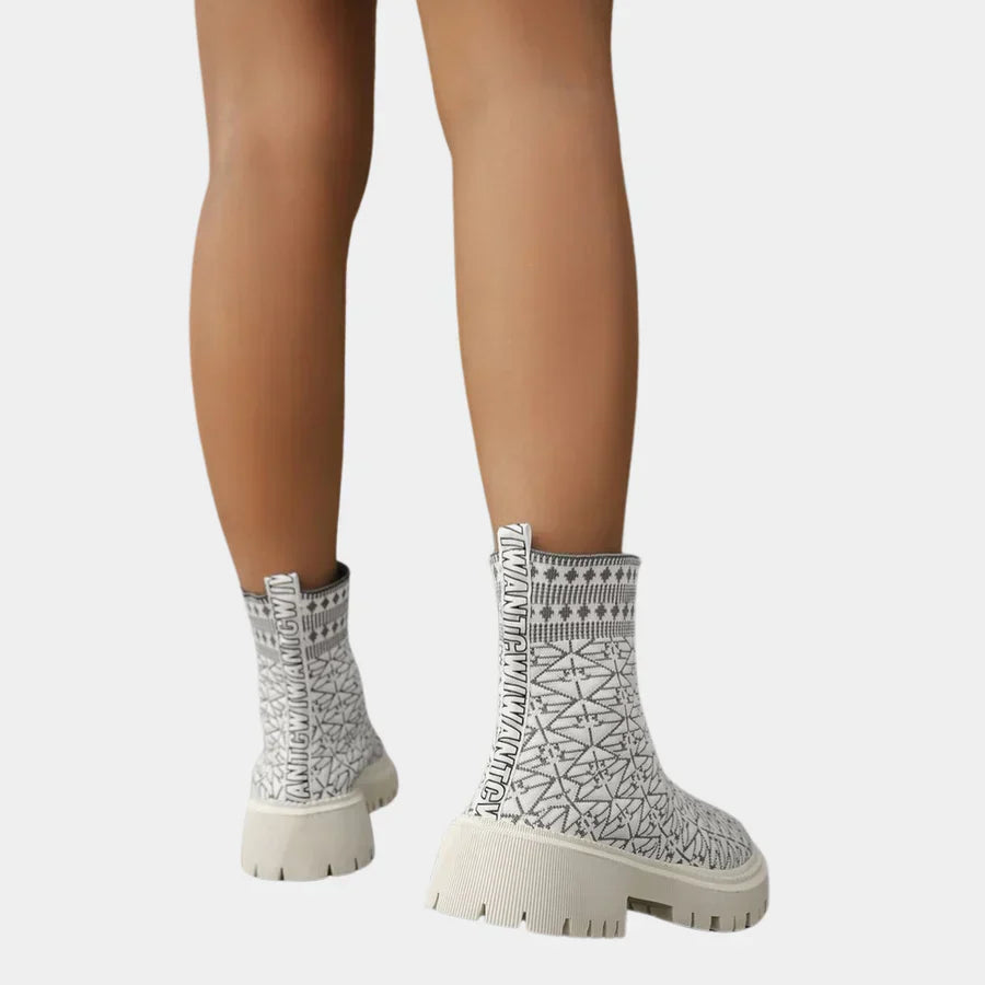 Elegant women's boots for a fashionable look