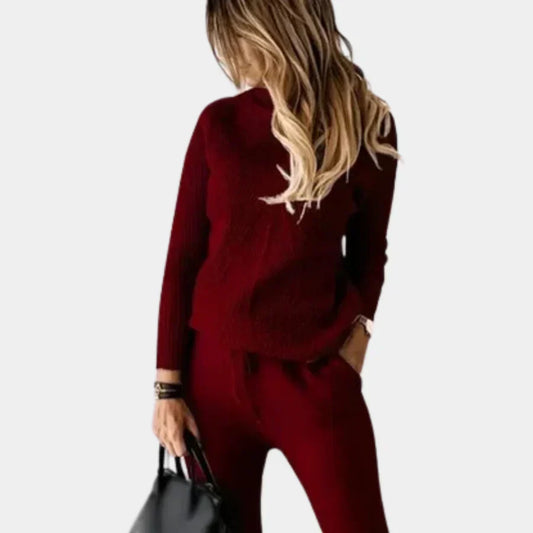Chic two-piece knitted women's outfit