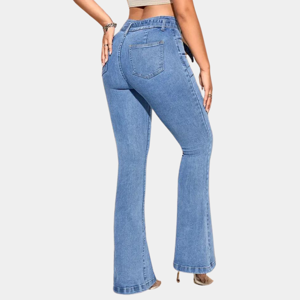 Feminine jeans with high stretch and wide legs for ultimate comfort
