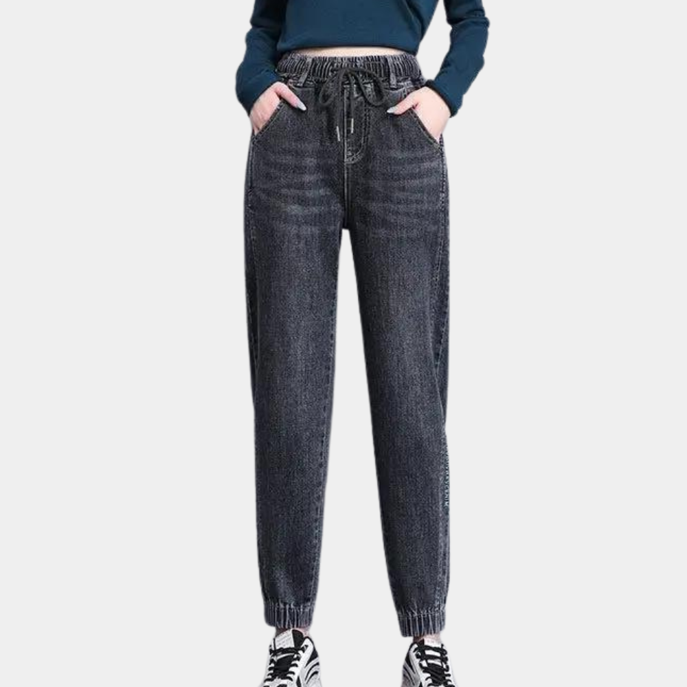 Lucrezia - trendy, casual women's jeans with adjustable waistband for a perfect fit