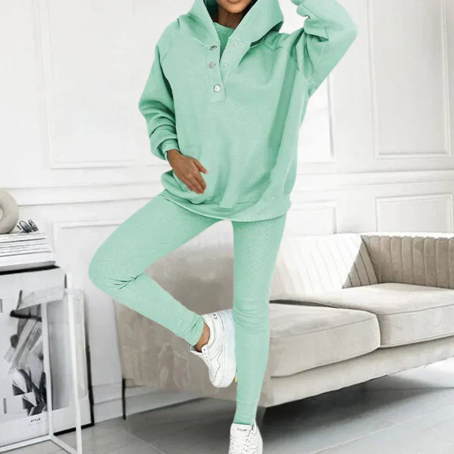 Nia - elegant women's outfit for style-conscious women