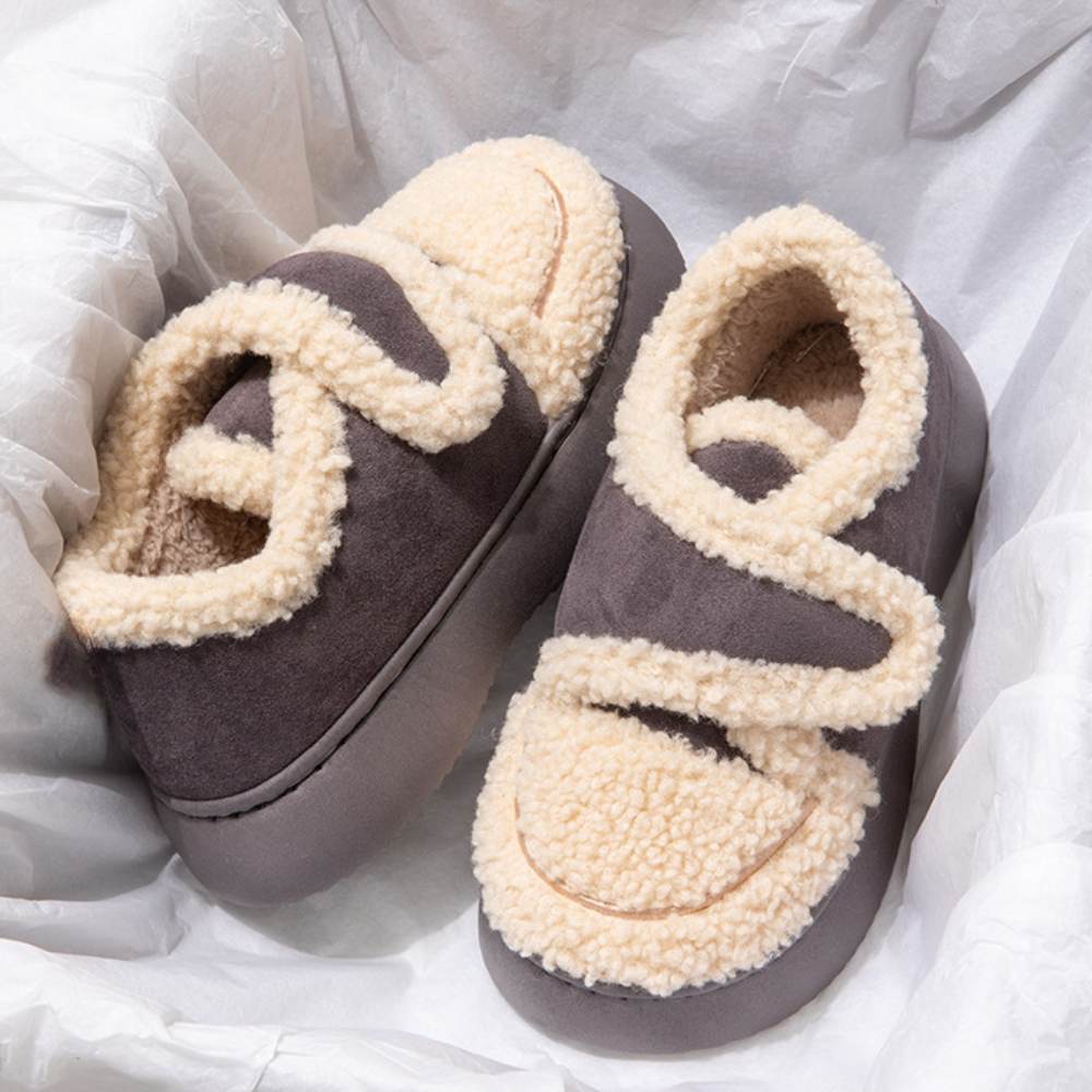 Michaila - elegant women's boots for a timeless look