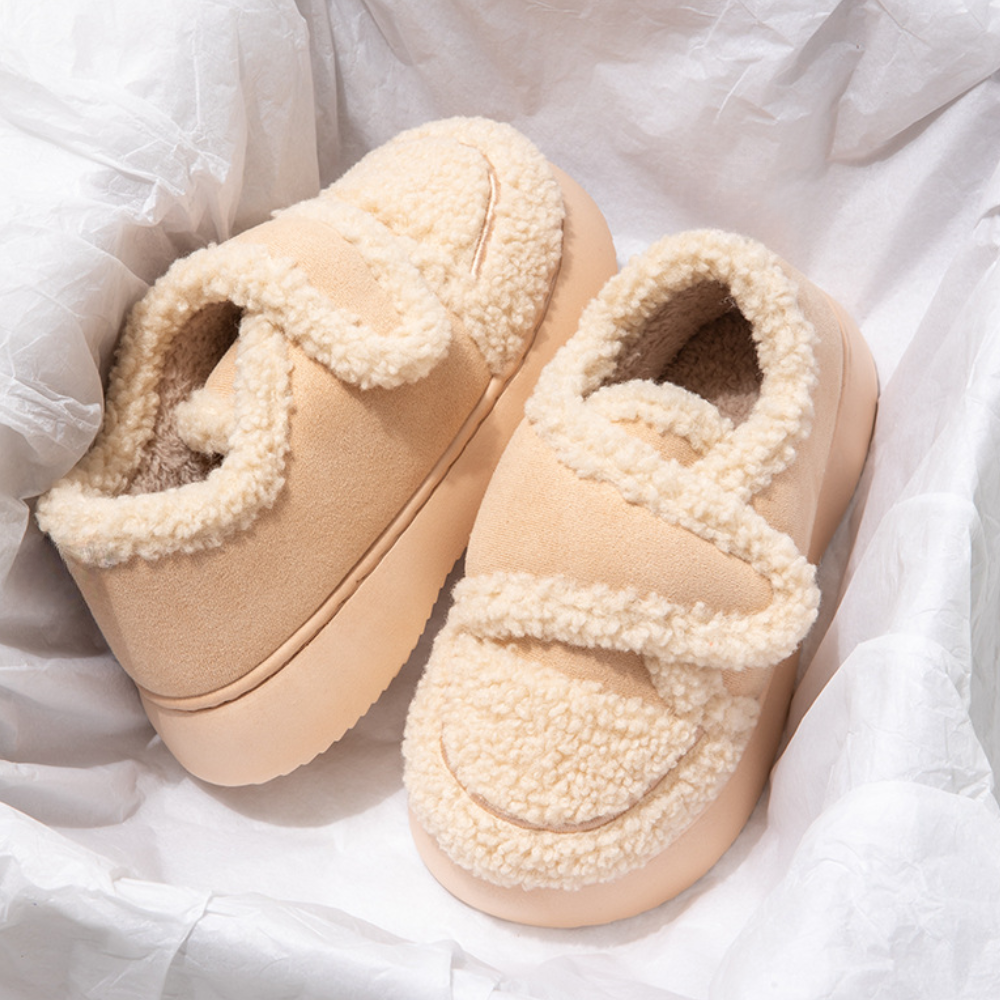 Michaila - elegant women's boots for a timeless look