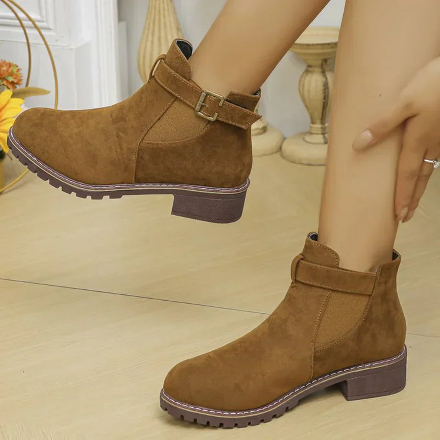 Vanya - fashionable women's ankle boots for the perfect look