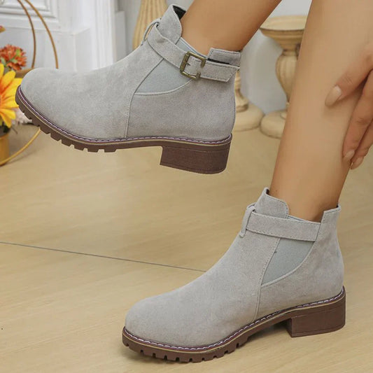 Vanya - fashionable women's ankle boots for the perfect look