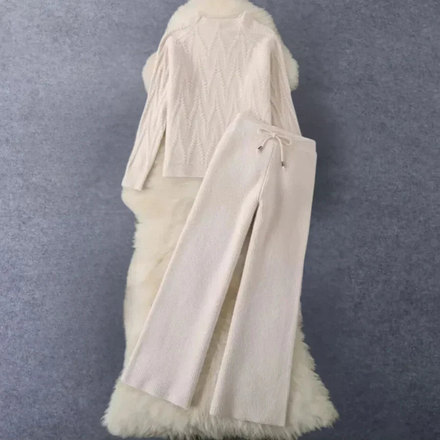 Graciela - elegant 2-piece knitting set for women