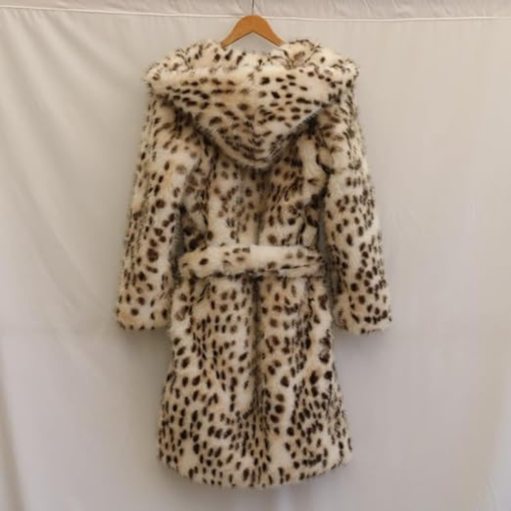 Rebecca - luxurious and carefree fluffy women's coat with hood