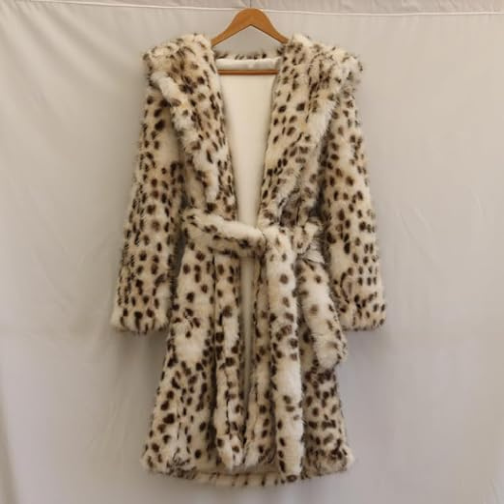 Rebecca - luxurious and carefree fluffy women's coat with hood