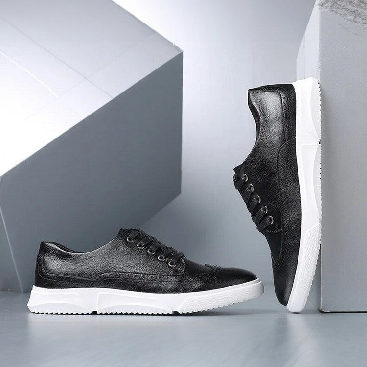 Elegant leather men's sneakers for smart-casual occasions