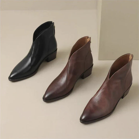 Elegant ladies ankle boots made of leather with block heel