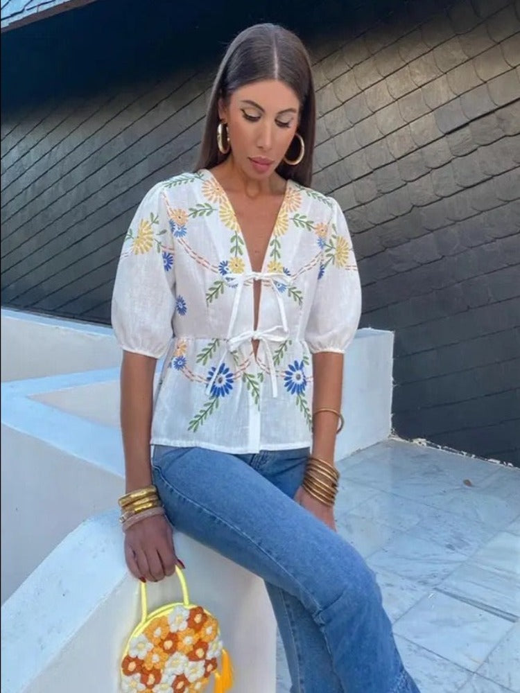 Hedwig – romantic floral blush for women