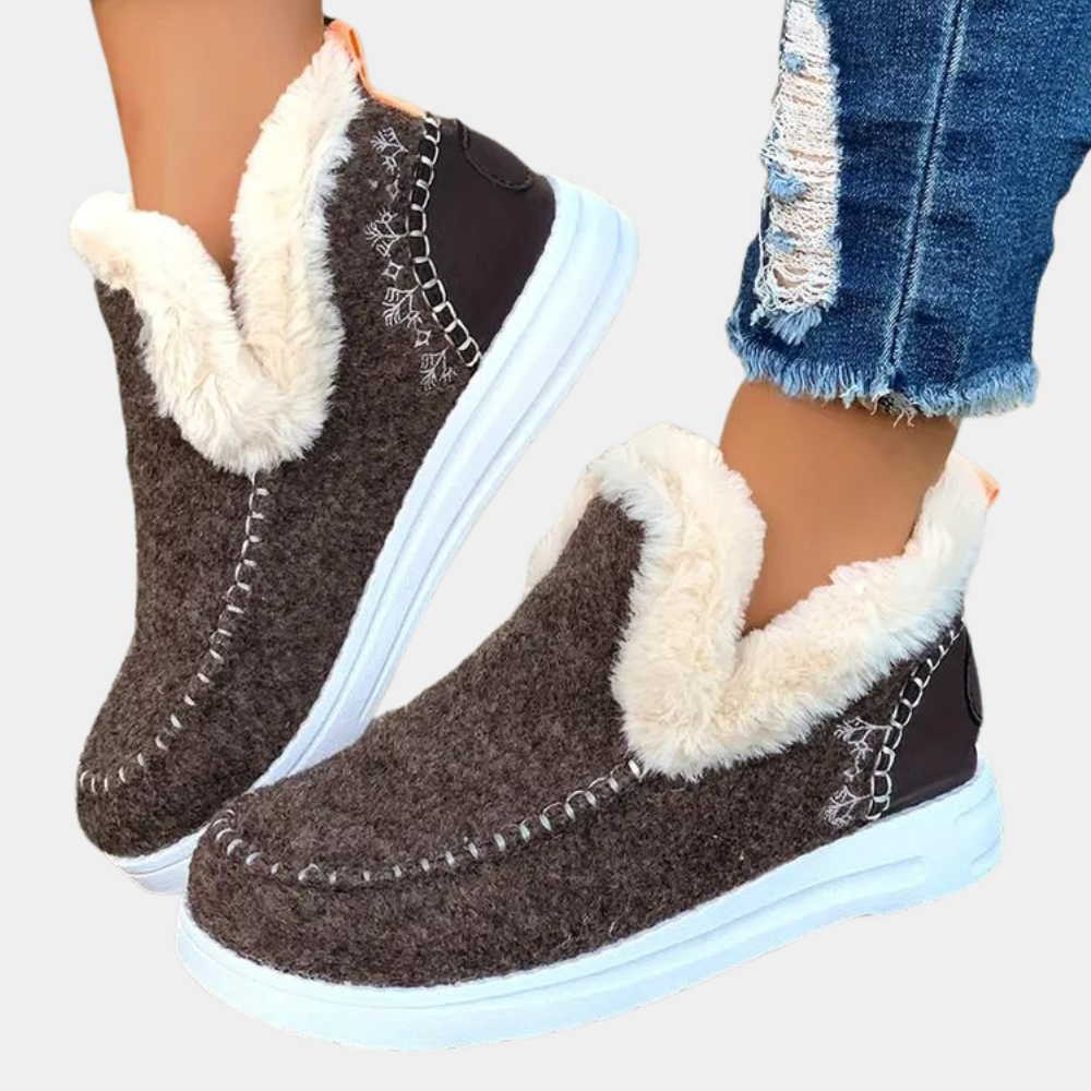 Ognyana - trendy winter shoes for women for cold days