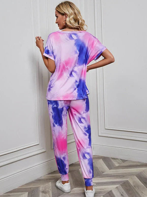 Ibo - set consisting of shirt and pants in a tie-dye pattern in pink and blue