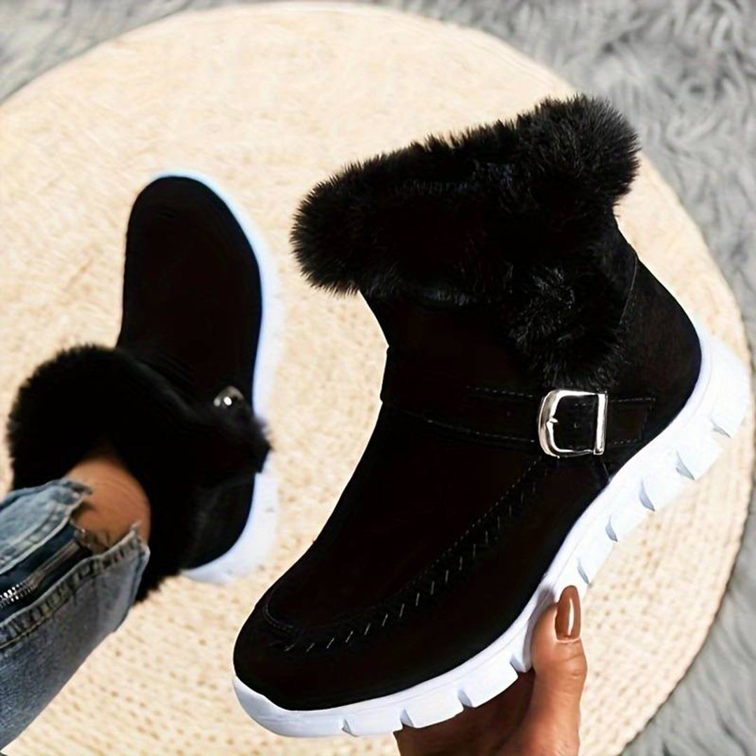Fashionable winter boots with sporty soles - Paula